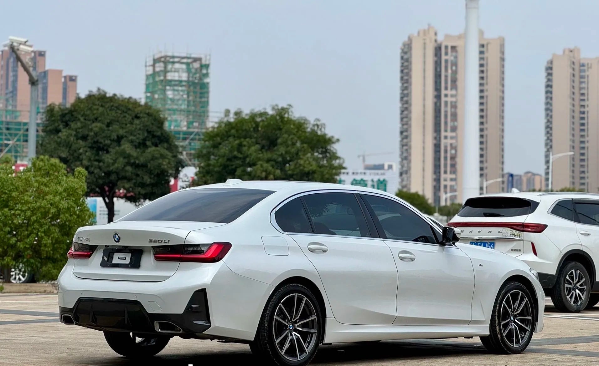2023 BMW 320i & 320Li Complete Specification Guide