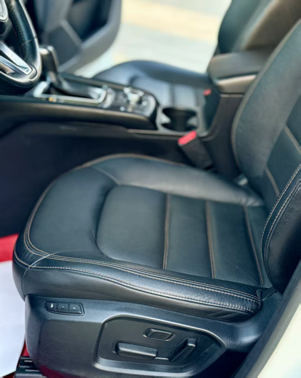 # 标准英文翻译 **2021 Mazda CX-5 2.5L Two-Wheel Drive Premium Edition (Automatic Transmission)**  ### 汽车行业精简通用版（外贸/海报常用） **2021 Mazda CX-5 2.5L FWD Supreme AT** - FWD = 前置前驱（两驱） - AT = 自动挡 - Supreme = 智尊型