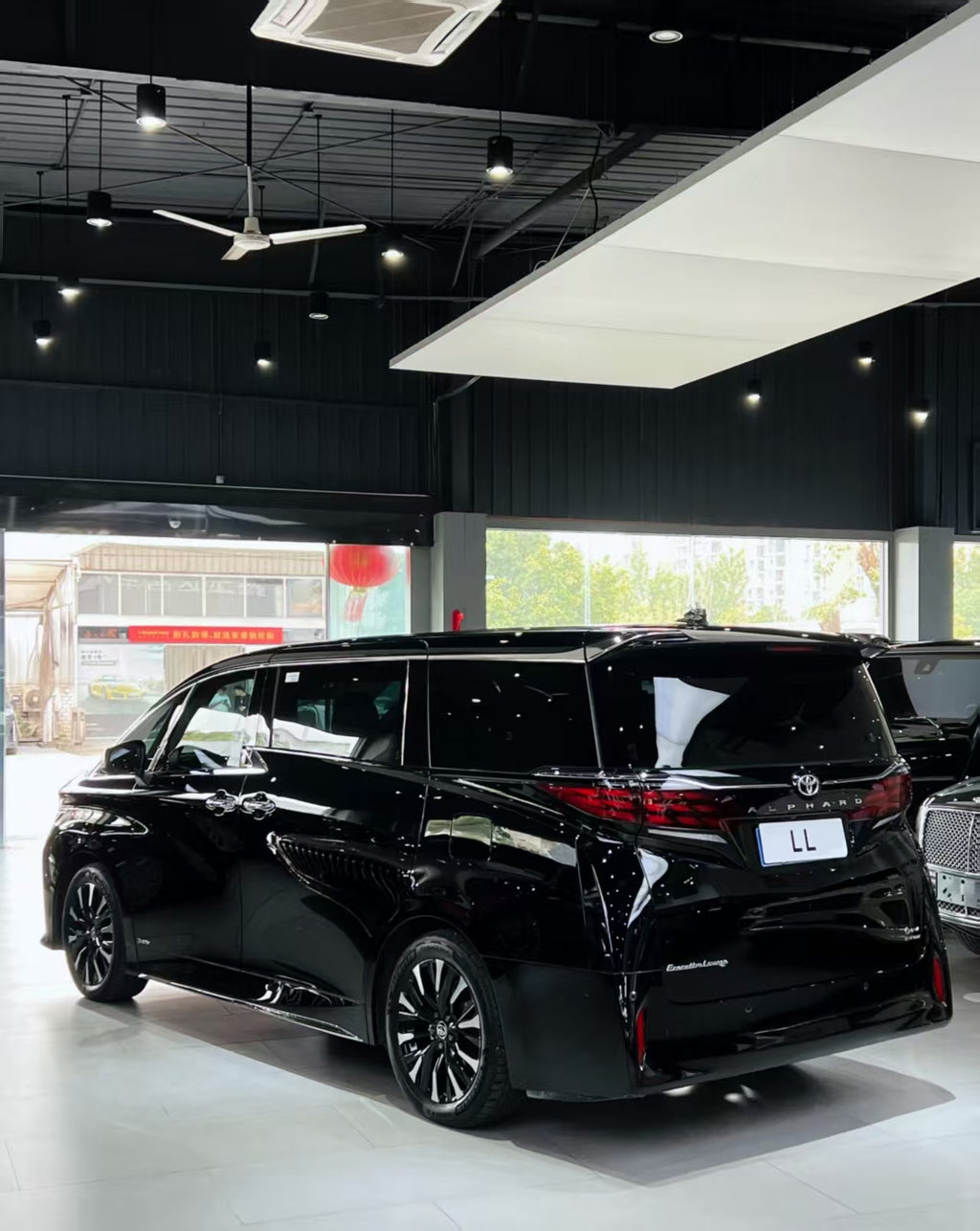 Toyota Alphard 2023 Executive Lounge — 2.5L Hybrid AWD | 7-Seat Luxury MPV