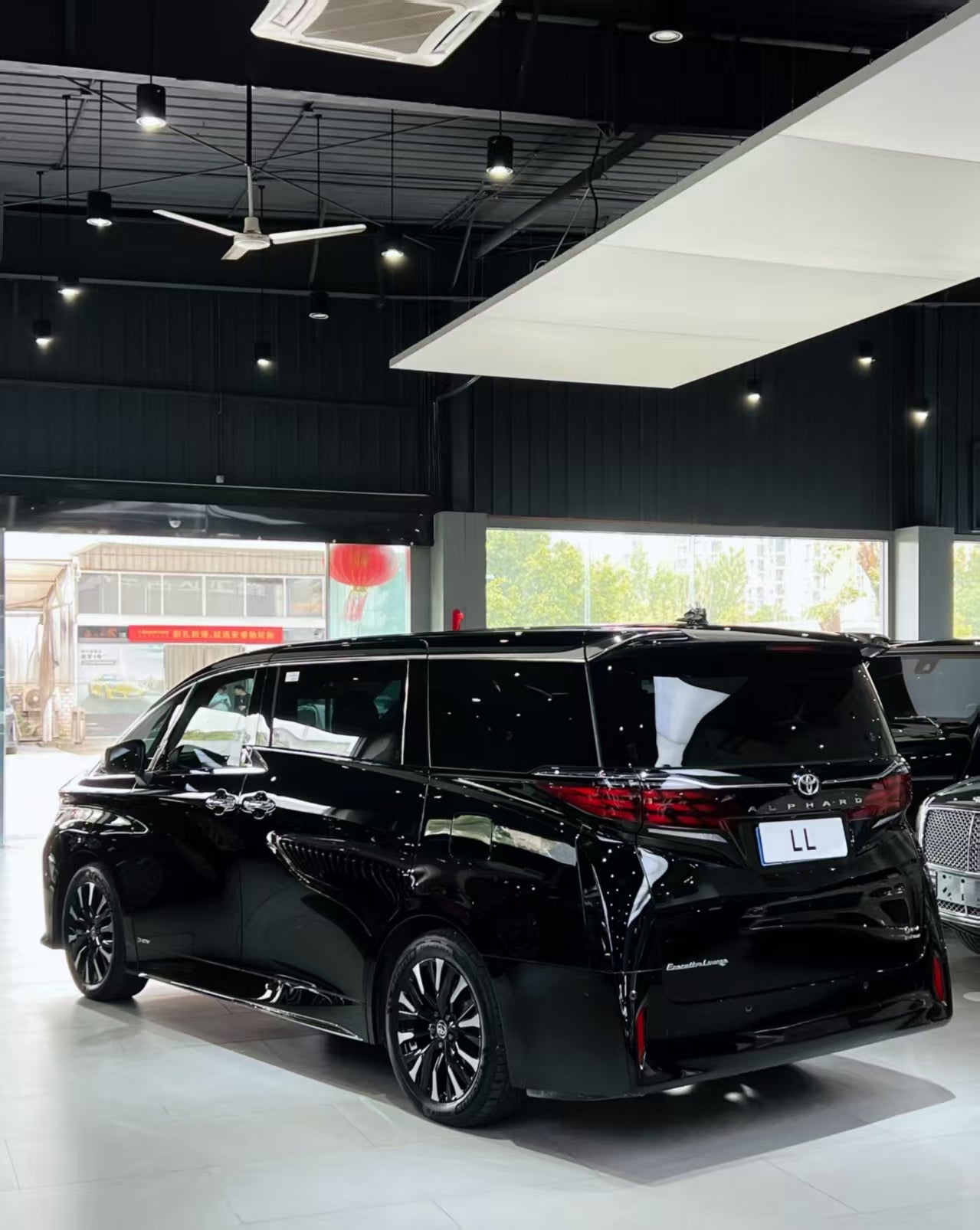 Toyota Alphard 2023 Executive Lounge — 2.5L Hybrid AWD | 7-Seat Luxury MPV