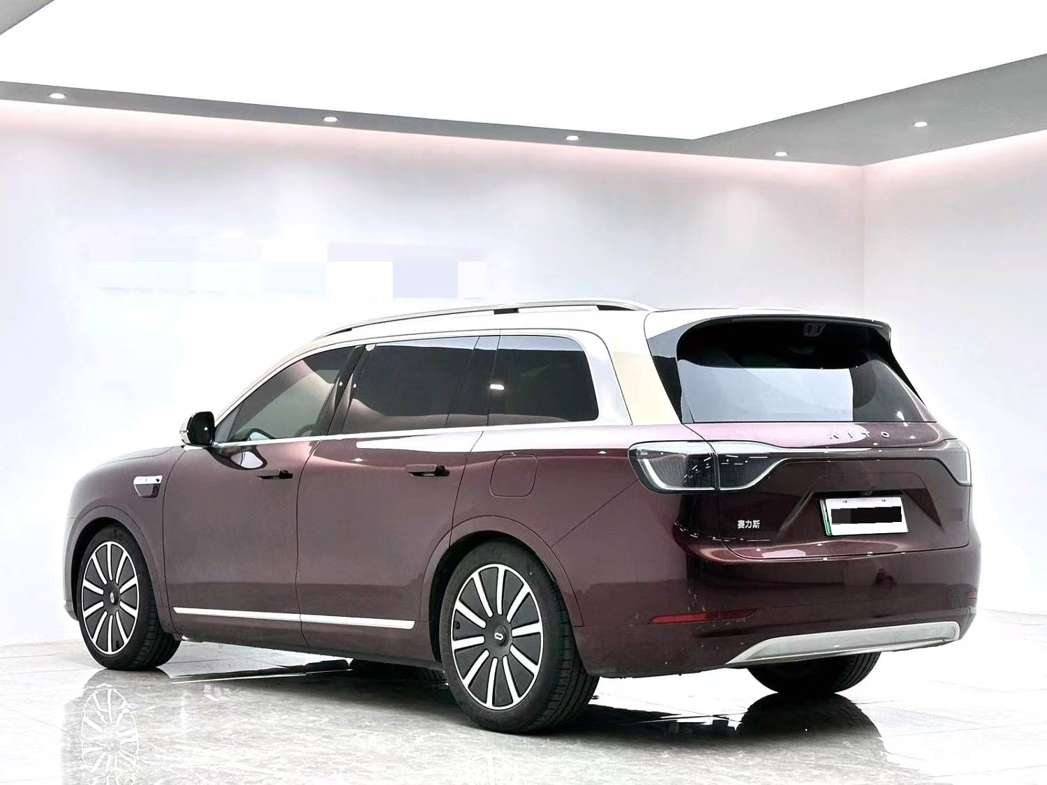 AITO Wenjie M9 2025 Ultra EREV 52kWh — 6-Seat | 8,000km | Zero Claims