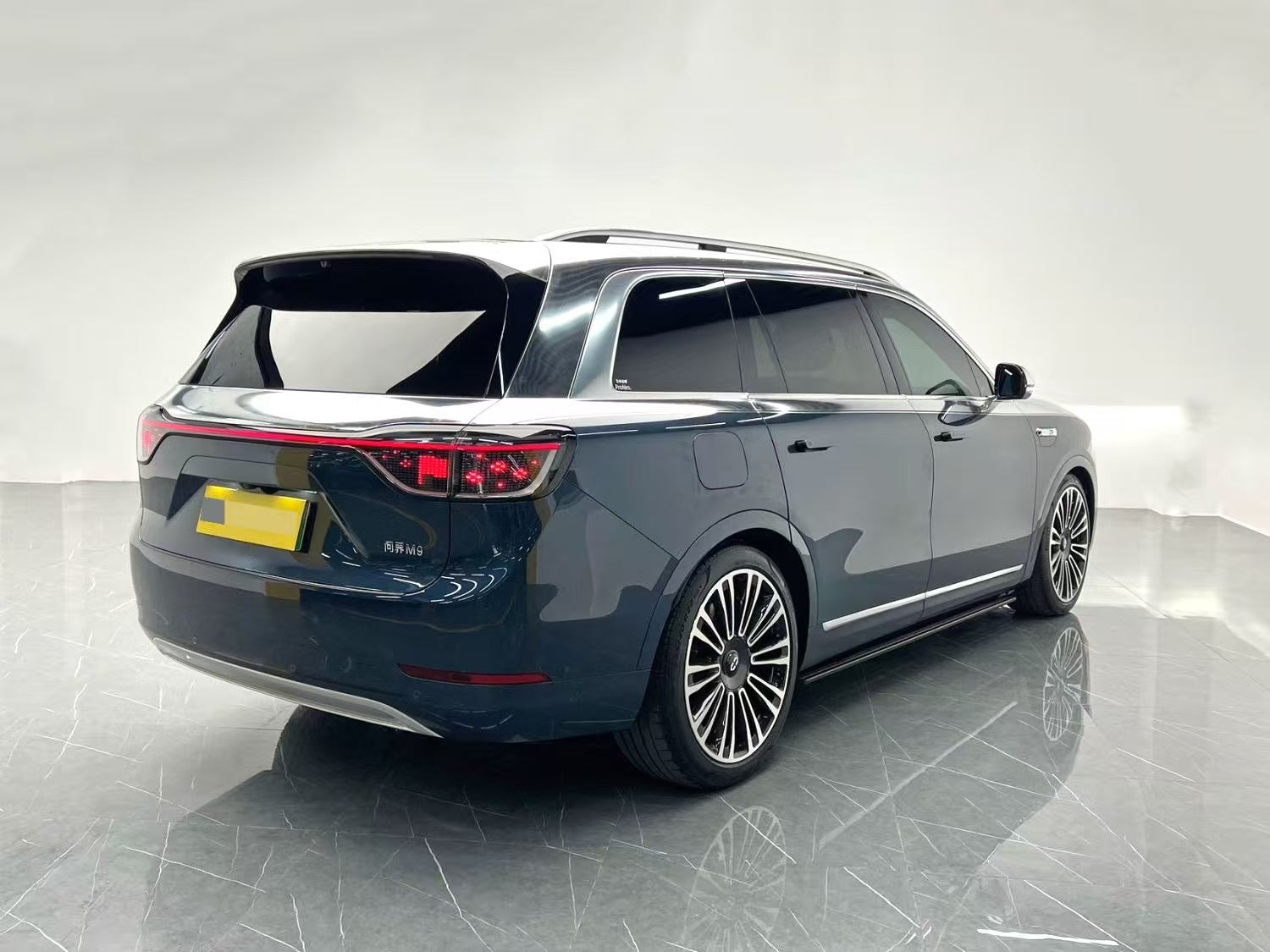 AITO Wenjie M9 2024 Ultra EREV 42kWh — Fully Loaded | 49,000km