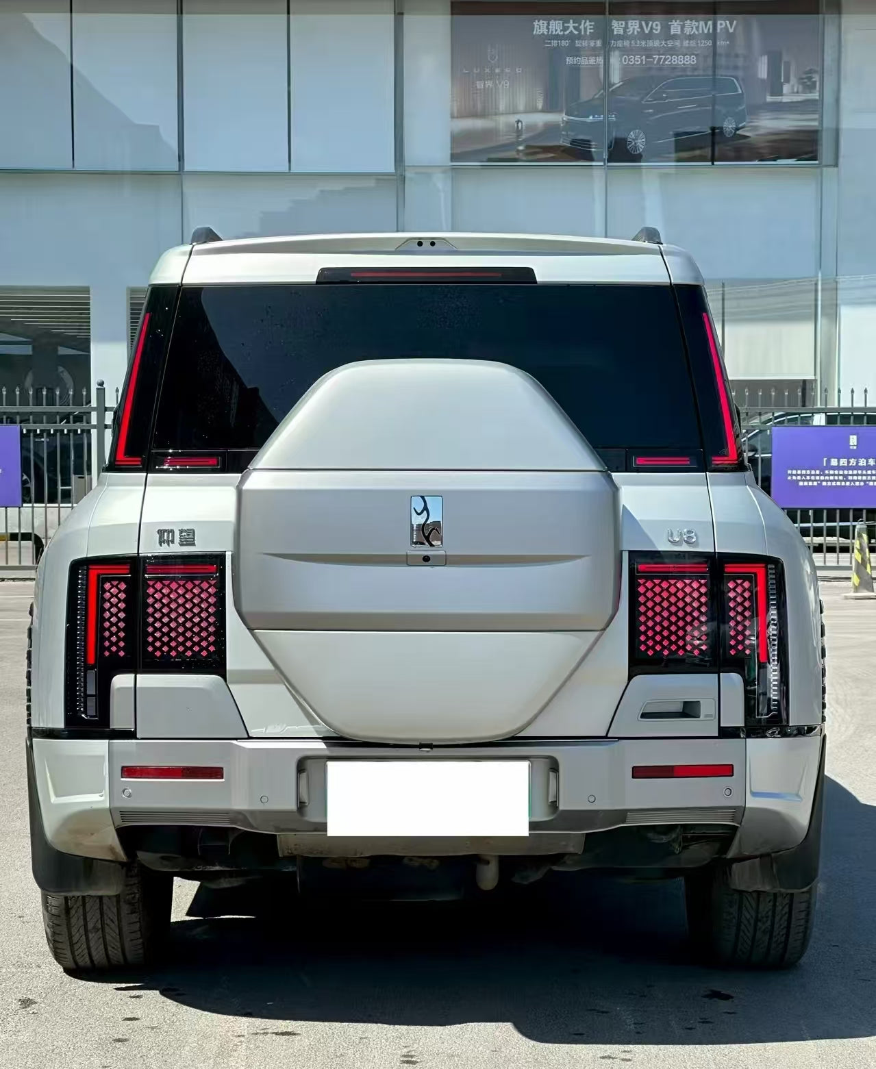YangWang U8 2023 Luxury Edition — 880kW EREV | 3.6s | Amphibious Off-Road Flagship