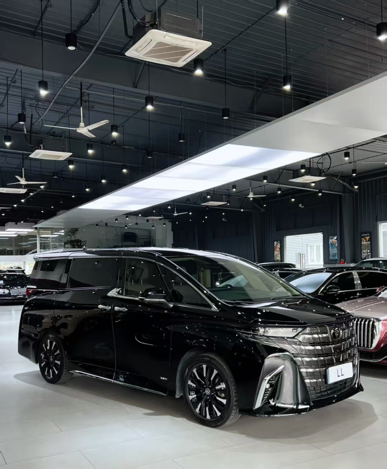 Toyota Alphard 2023 Executive Lounge — 2.5L Hybrid AWD | 7-Seat Luxury MPV