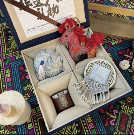 Zhuang Brocade Intangible Cultural Heritage Ceramic Tea Cup Gift Set